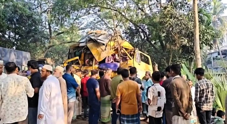 বনপাড়ায় ১২ মৃত্যু: দুর্ঘটনাকবলিত বাসটির ফিটনেস সনদের মেয়াদ ছিল না